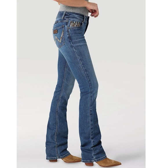 Wrangler Denim - ⭐️✅Wrangler Retro Mae Bootcut in Faye Wash 25 x 34